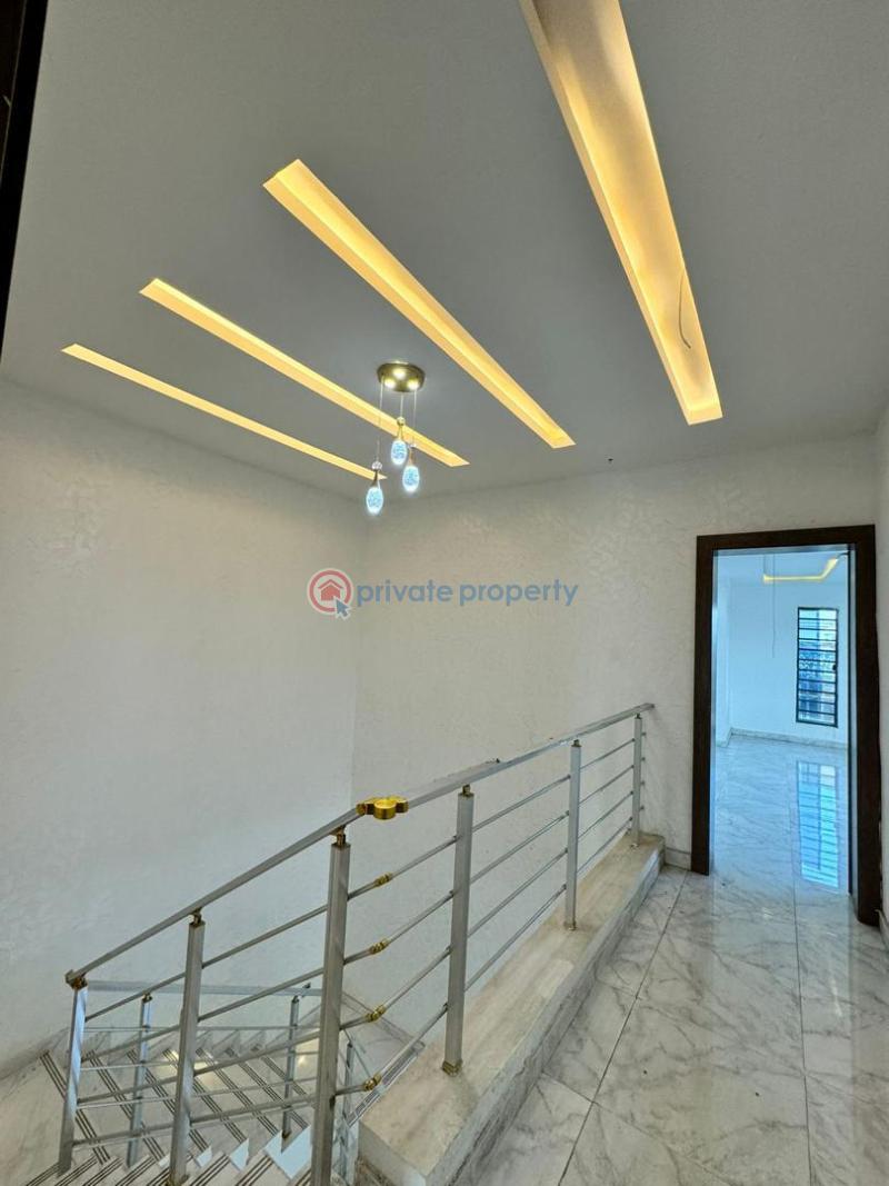 6 bedroom Semi detached Duplex For Sale Jakande Lekki Lagos - 10