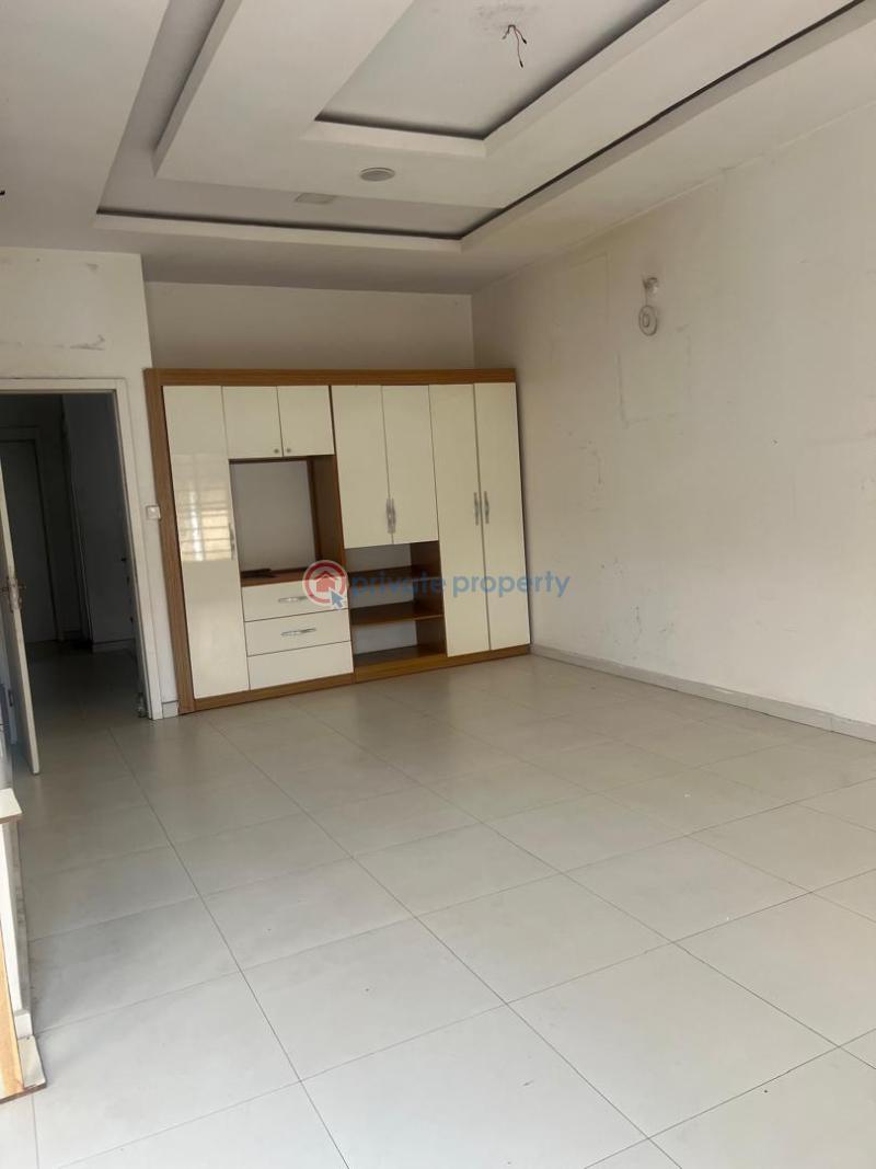 Spacious luxury master’s bedroom with balcony – osapa london estate, lekki - 1 1 bedroom Shared Apartment For Rent Osapa London Lekki Lagos - 1