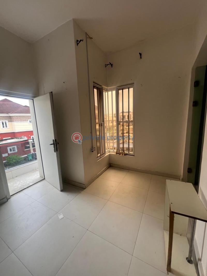 Spacious luxury master’s bedroom with balcony – osapa london estate, lekki - 4 1 bedroom Shared Apartment For Rent Osapa London Lekki Lagos - 4
