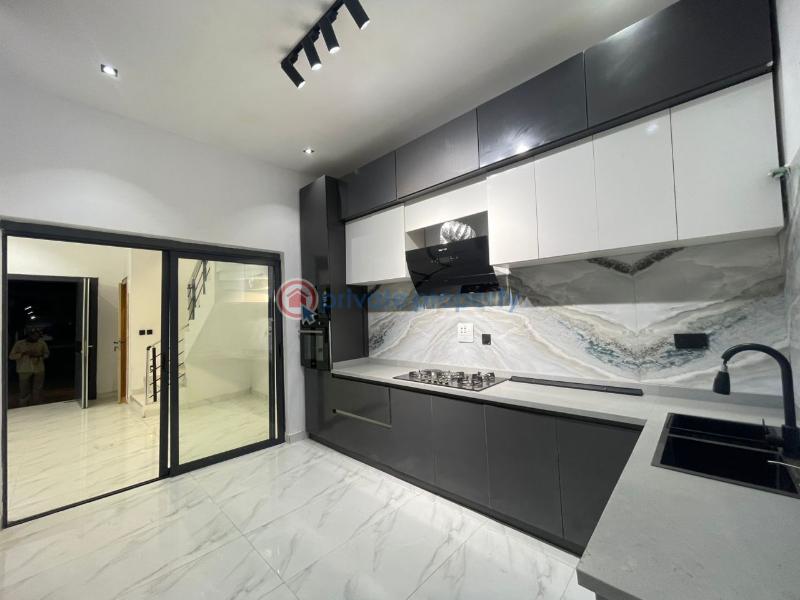 1 bedroom Mini Flat For Rent Western Estate,lekki County Ikota Lekki Lagos - 2