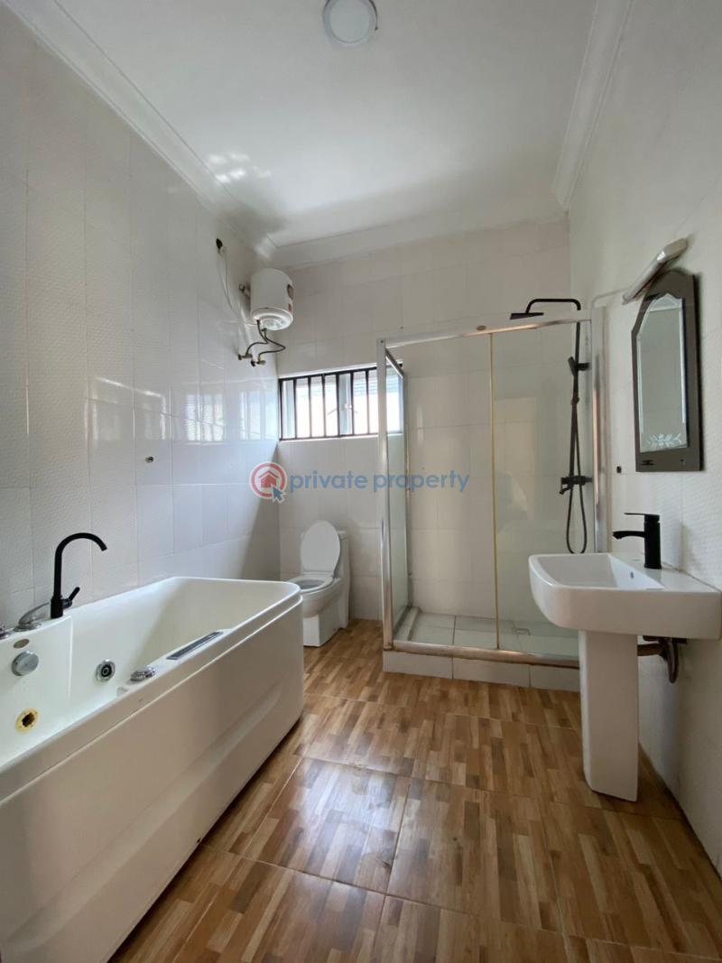 Spacious master bedroom - 1 1 bedroom Shared Apartment For Rent Agungi Lekki Lagos - 1