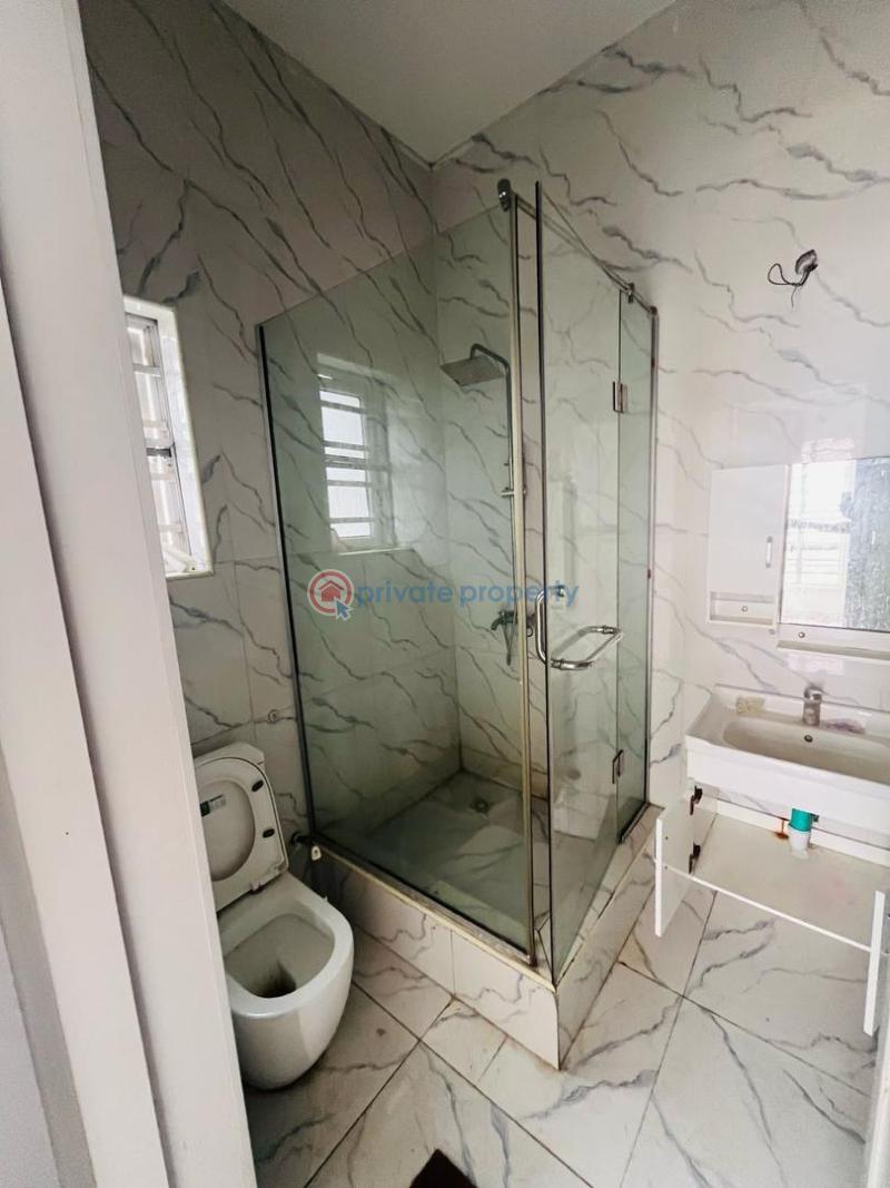 Spacious master bedroom - 1 1 bedroom Shared Apartment For Rent Orchid Road Lekki Lagos - 1