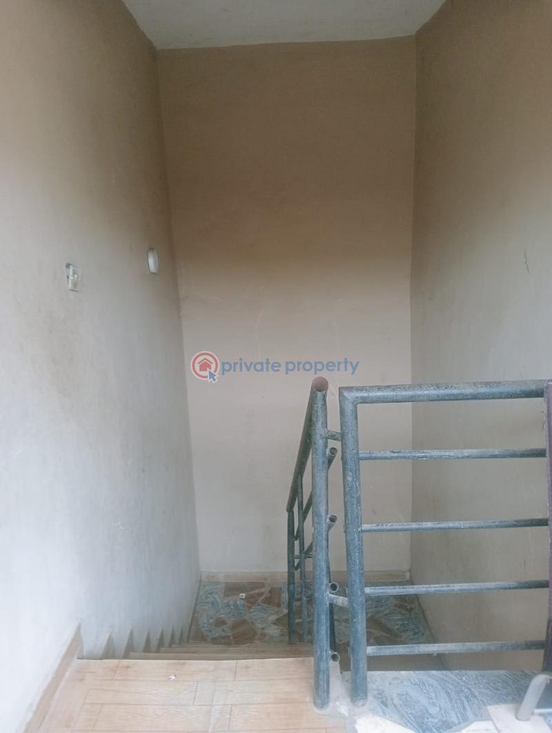 1 bedroom Mini Flat For Rent Adebiyi Street Magodo Phase 1 Magodo Kosofe/Ikosi Lagos - 7