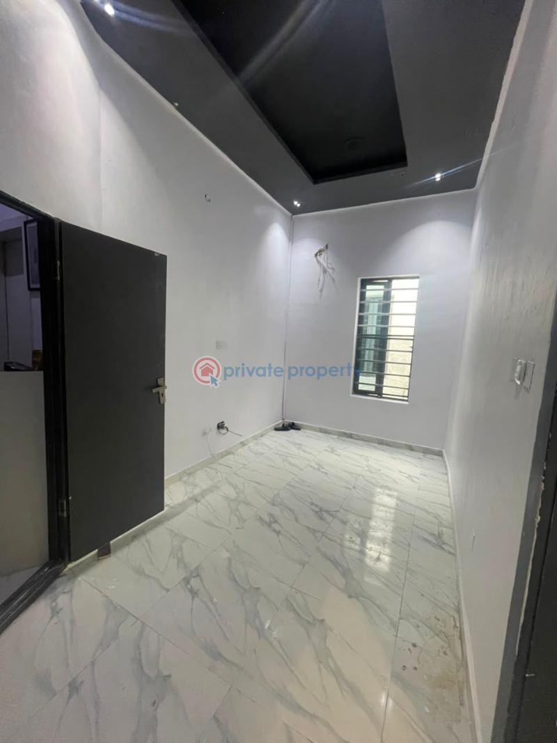 1 bedroom Mini Flat For Rent Chevron Angle View Estate Lekki Lagos - 4