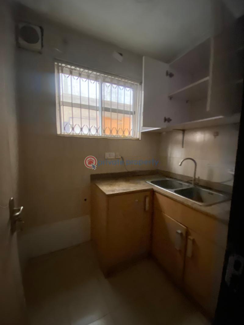 Spacious mini flat with large space  in an estate - 6 1 bedroom Mini Flat For Rent Off Admiralty Way Lekki Phase 1 Lagos - 6