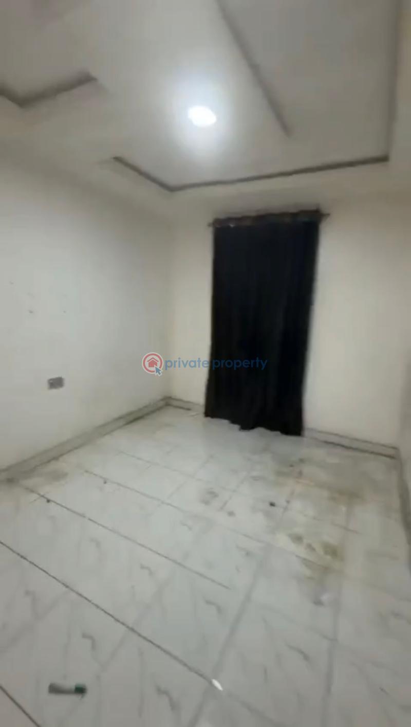 Self Contain For Rent Fadeyi Yaba Lagos - 0