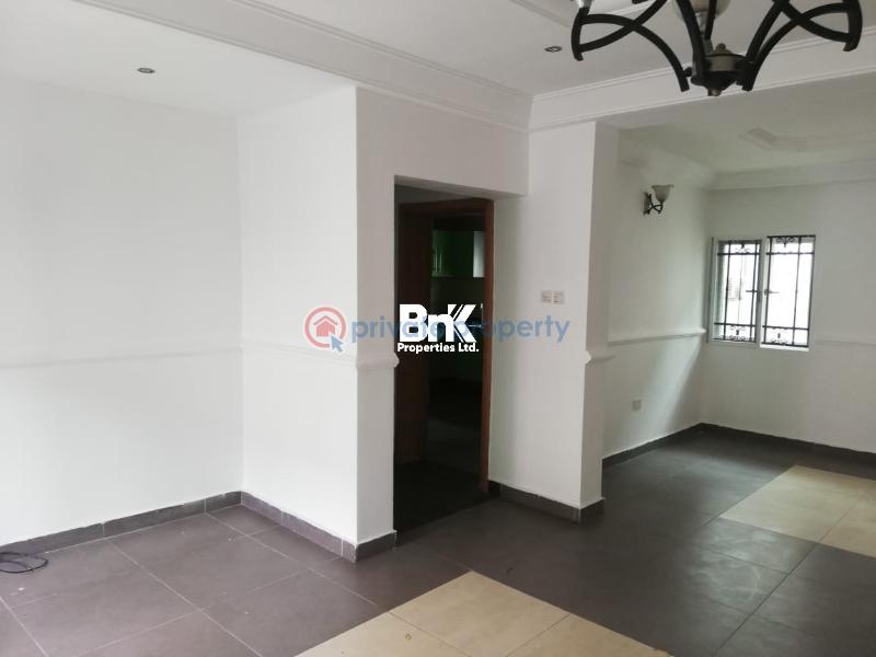 Spacious neat and well maintained 4 bedroom terraced - 4 4 bedroom Terraced Duplex For Rent Ikota Lekki Lagos - 4