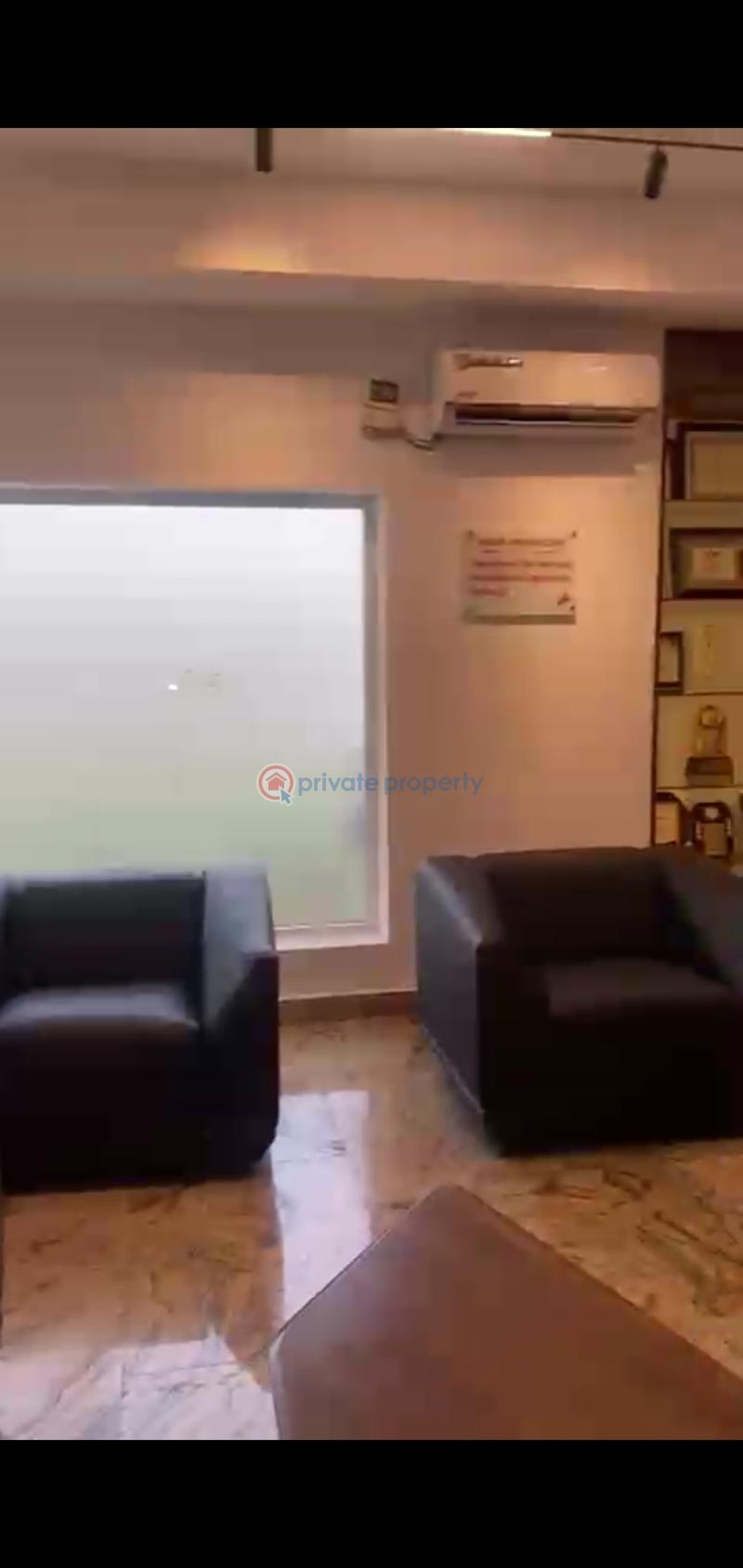 Spacious neat and well positioned office space in a secure estate - 5 Office For Rent Osapa London Lekki Lagos - 5