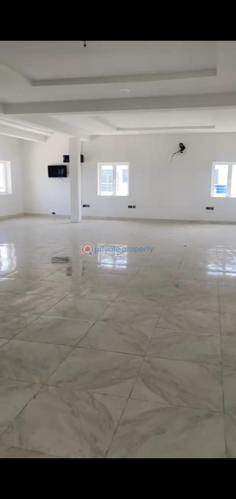 Spacious neat and well positioned office space in a secure estate - 4 Office For Rent Osapa London Lekki Lagos - 4