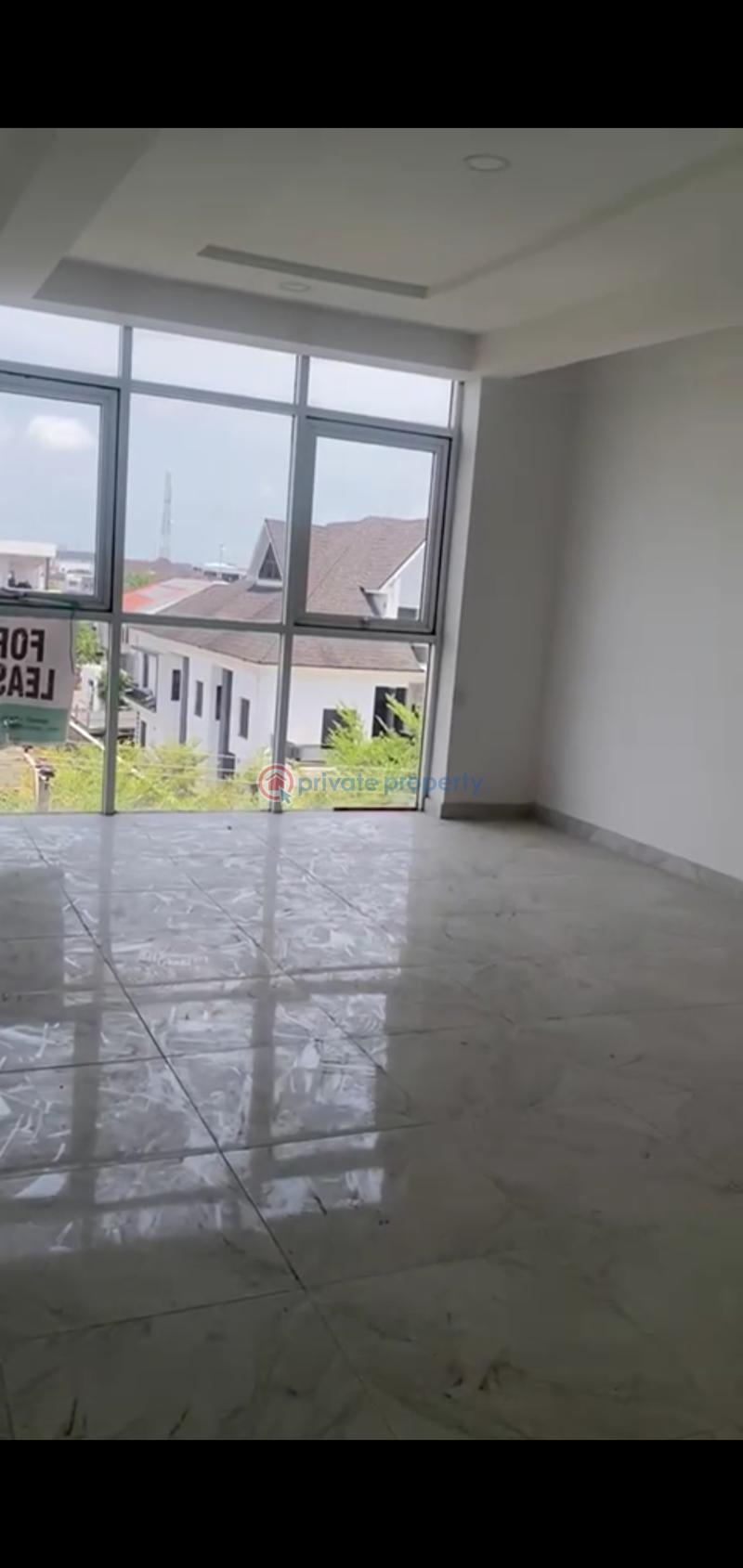 Spacious neat and well positioned office space in a secure estate - 3 Office For Rent Osapa London Lekki Lagos - 3