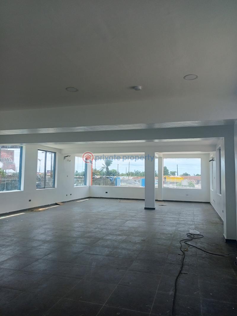Mall/Complex/Plaza For Rent Eputu Ibeju-Lekki Lagos - 4