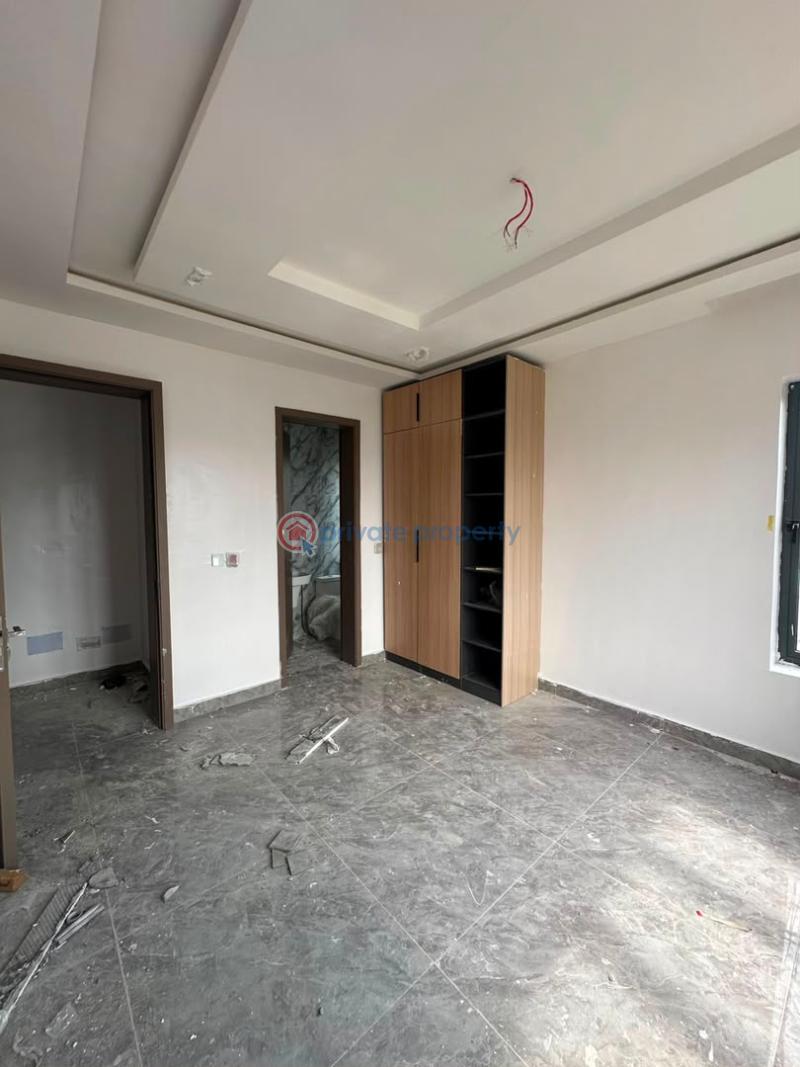2 bedroom Shared Apartment For Sale Lekki Phase 1 Lagos - 10