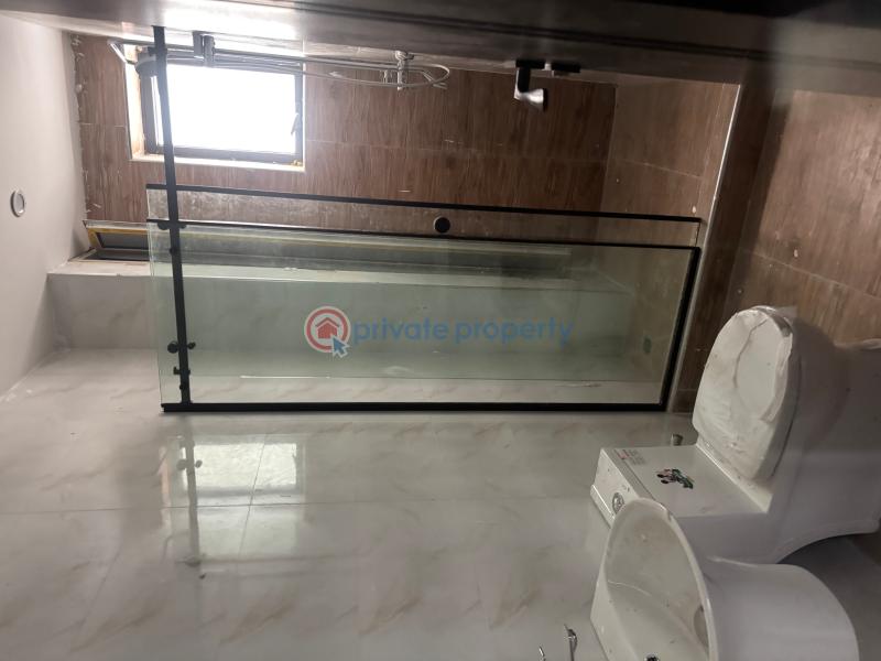 Spacious newly built 2bedroom flat with gym - 13 2 bedroom Block Of Flats For Sale Lekki Phase 1 Lagos - 13