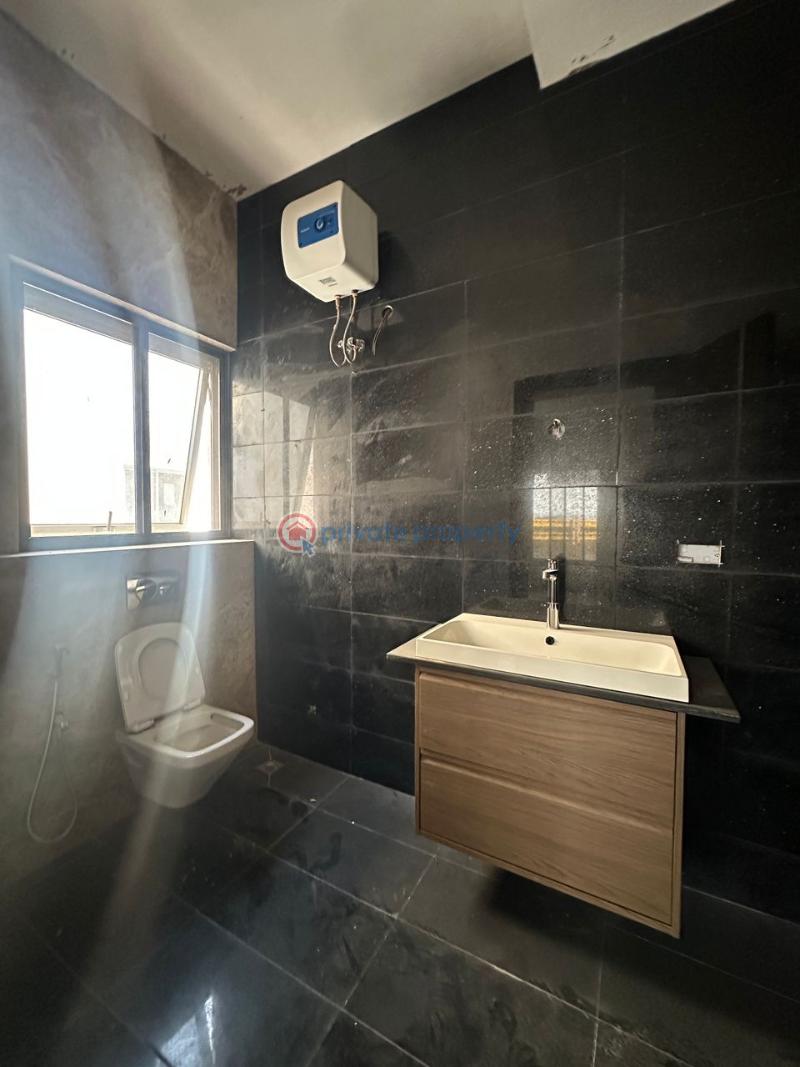 5 bedroom House For Sale Estate Banana Island Ikoyi Lagos - 0