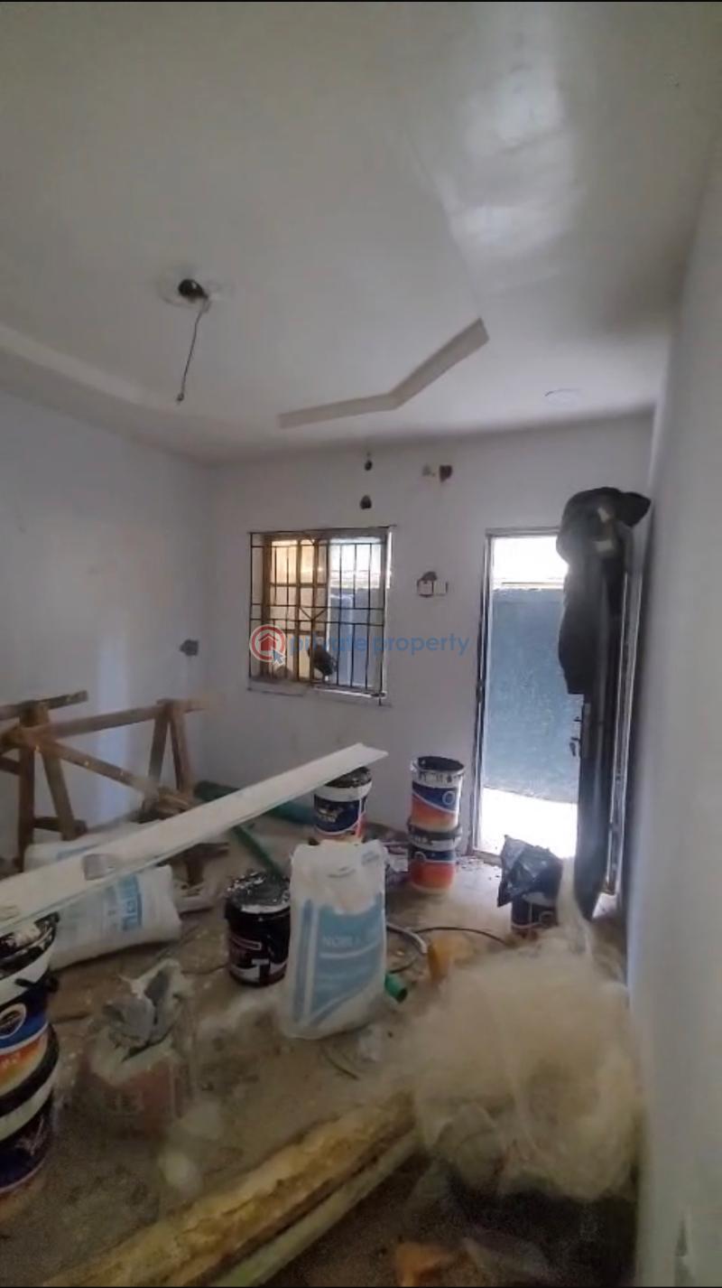 1 bedroom Mini Flat For Rent Costain Yaba Lagos - 1