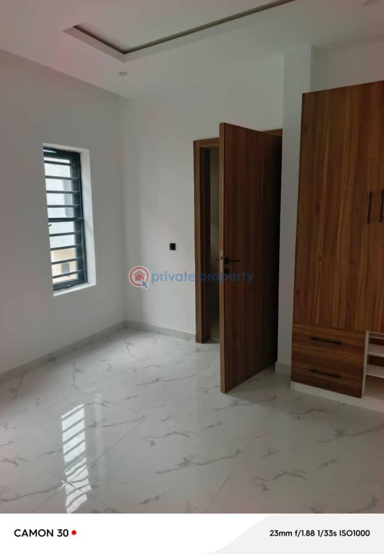 Spacious newly well built 5bedroom detach duplex with bq - 2 5 bedroom House For Sale Magodo Phase 2 Kosofe/Ikosi Lagos - 2