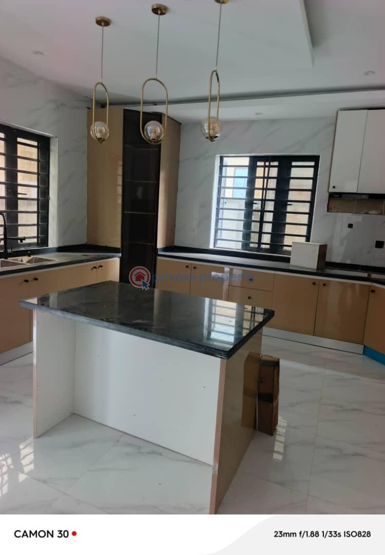 Spacious newly well built 5bedroom detach duplex with bq - 4 5 bedroom House For Sale Magodo Phase 2 Kosofe/Ikosi Lagos - 4