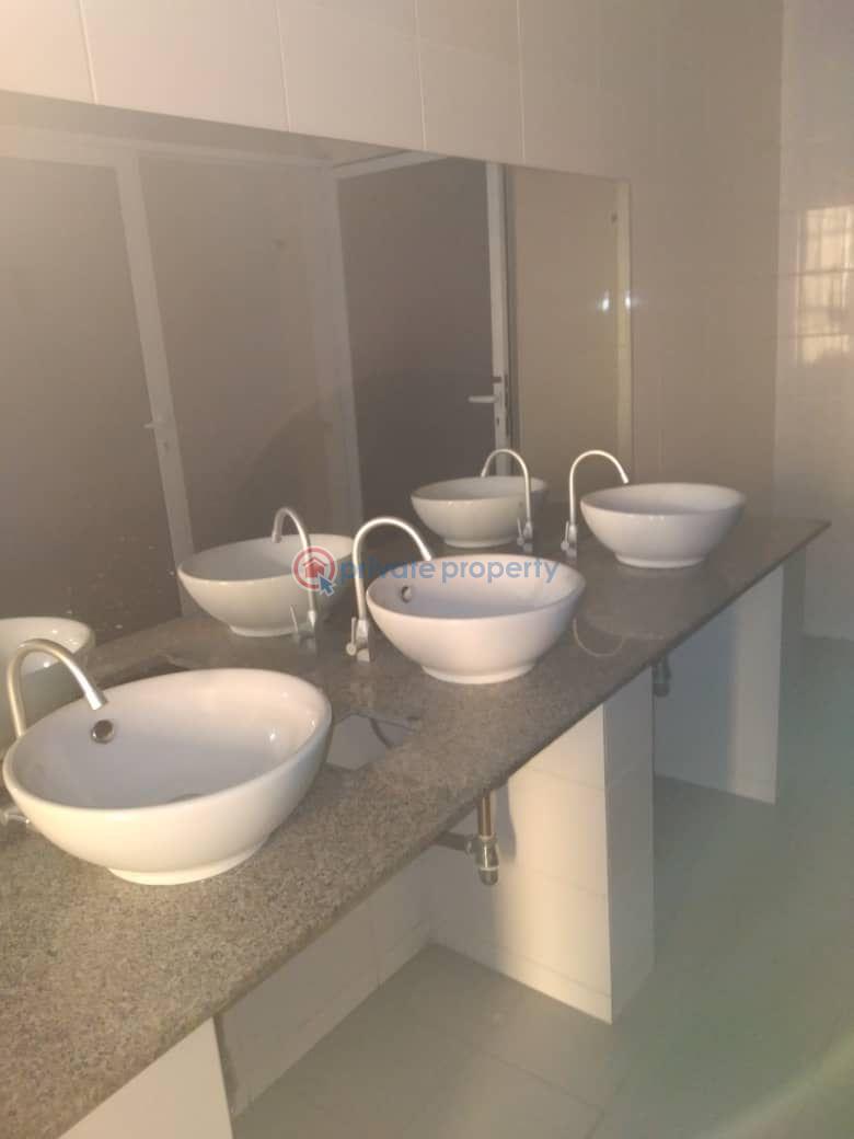 Spacious office space measuring 175sqm - 4 1 bedroom Office For Rent Lekki Phase 1 Lagos - 4