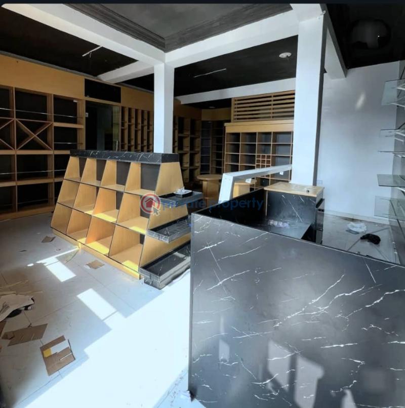 Spacious office/shop space - 2 1 bedroom Shop For Rent Osapa Lekki Lagos - 2