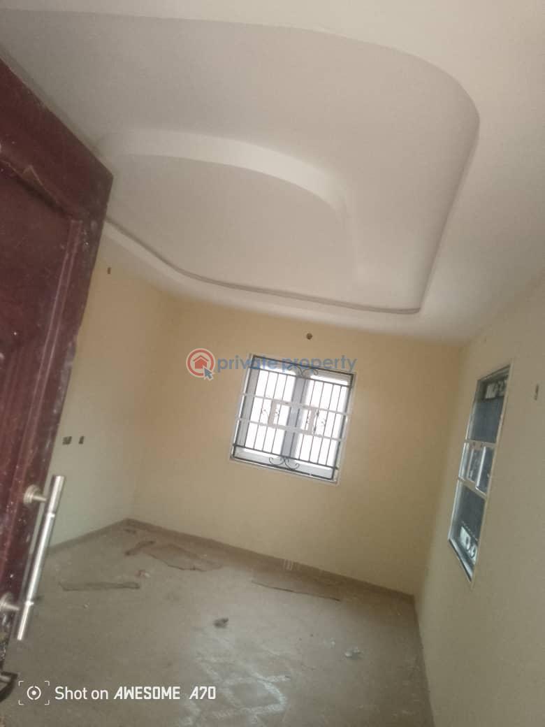 Spacious room and parlor self contain at shalom estate idi ope liberty academy road off akala express  with full pop - 3 2 bedroom Block Of Flats For Rent Liberty Academy, Akala Express Akala Express Ibadan Oyo - 3