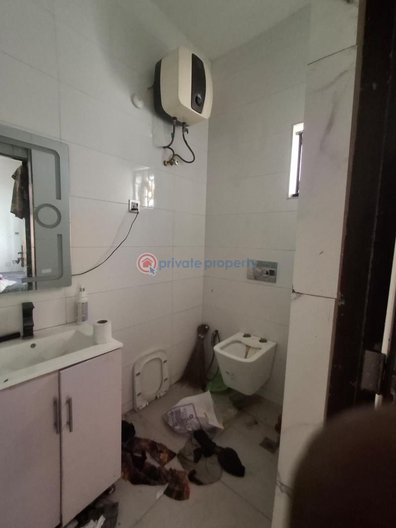 1 bedroom Room or Boys Quarter For Rent Hon. Saheed Estate Ologolo Lekki Lagos - 3