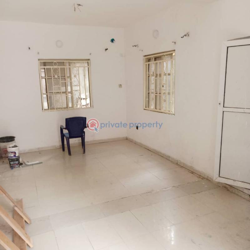 Self Contain For Rent Platinum Way Jakande Lekki Lagos - 3