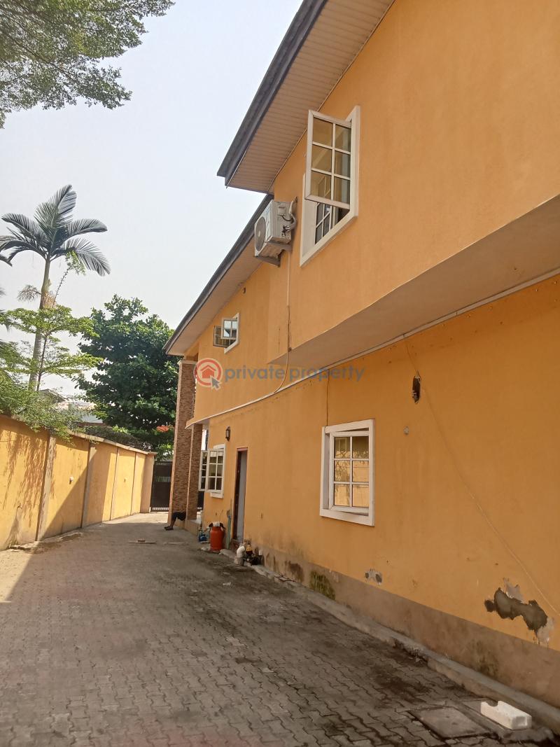 1 bedroom Room or Boys Quarter For Rent Lekki Phase 1 Lagos - 4