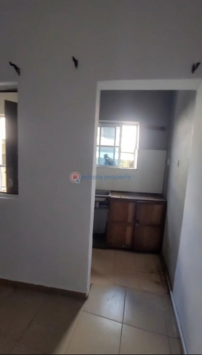 Self Contain For Rent Vaunghan Street, Ebutte Meta West, Off Apapa Road Yaba Lagos - 1