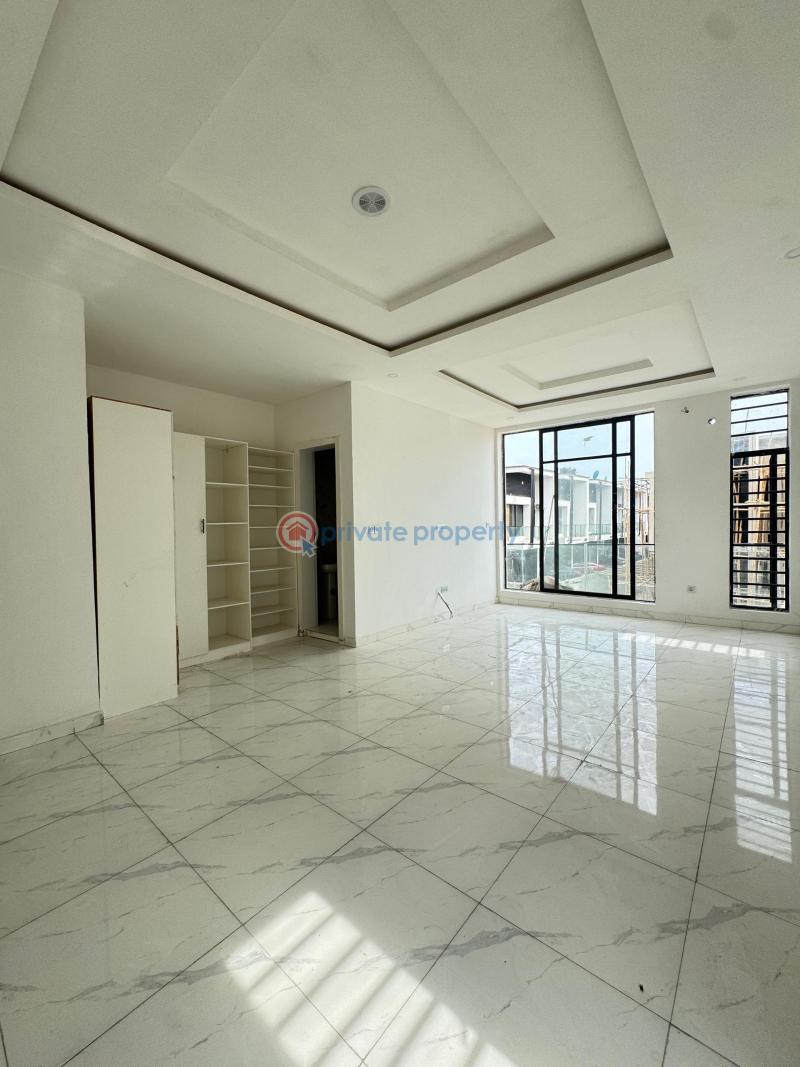 Spacious self compound 3 bedroom terraced duplex . - 5 3 bedroom Terrace For Sale Ikota Lekki Lagos - 5