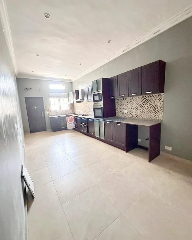Spacious self service 3-bedroom terrace duplex - 7 3 bedroom Terraced Duplex For Rent Ikate Elegushi Lekki Lagos - 7