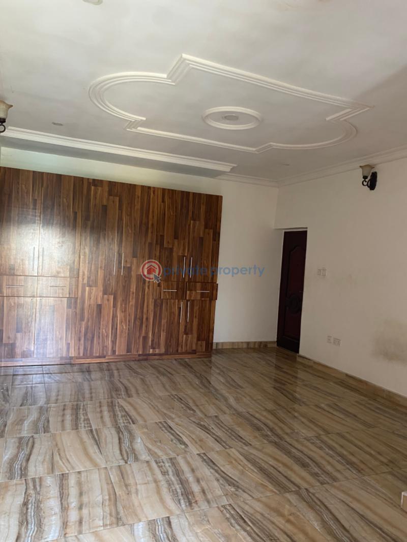 4 bedroom Terraced Duplex For Rent In A Secured Estate Off Freedom Way Ikate Lekki Phase 1 Lagos - 19