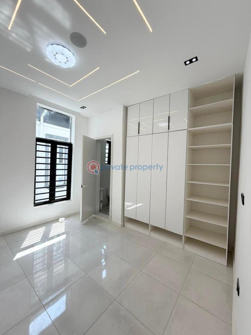 1 bedroom Self Contain For Rent Ikota Lekki Lagos - 2