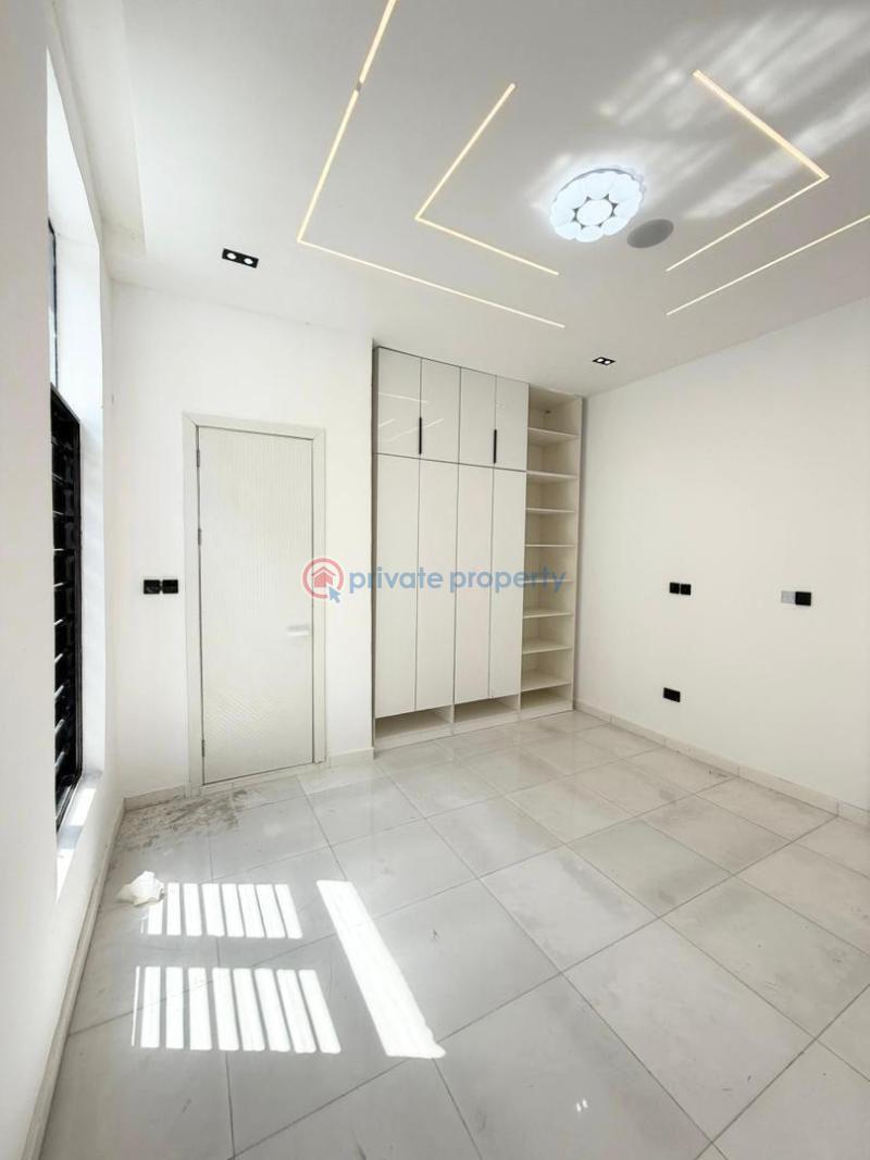 1 bedroom Self Contain For Rent Ikota Lekki Lagos - 3