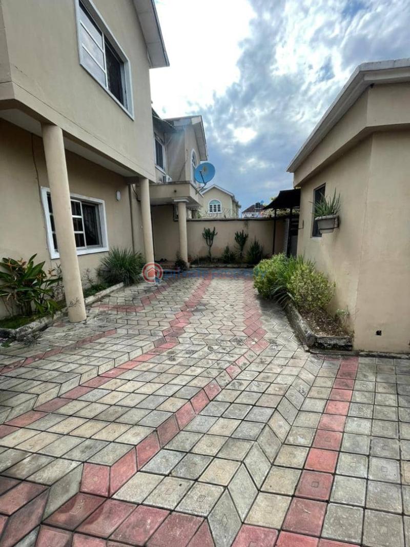 4 bedroom Semi detached Duplex For Sale Lekki Phase 1 Lagos - 7