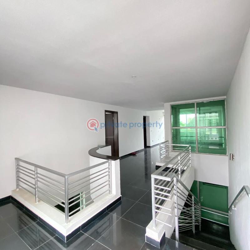 Spacious  serviced 4 bedroom terrace house - 12 4 bedroom Terraced Duplex For Rent Lekki Phase 1 Lagos - 12