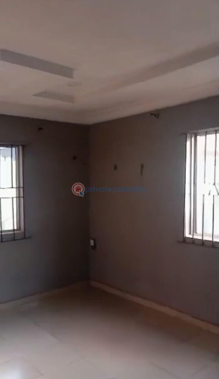 1 bedroom Self Contain For Rent Off Aborishade Lawanson Surulere Lagos - 3