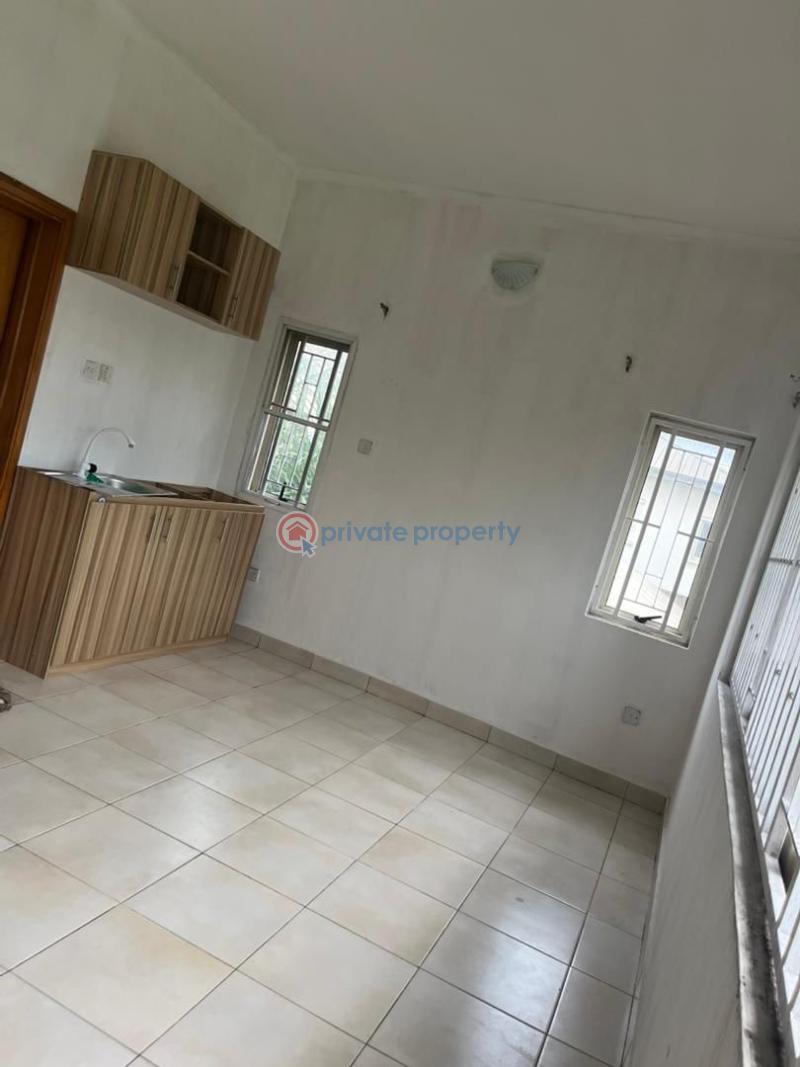 Spacious studio apartment upstairs with open kitchen plan - 1 1 bedroom Shared Apartment For Rent Idado Lekki Lagos - 1