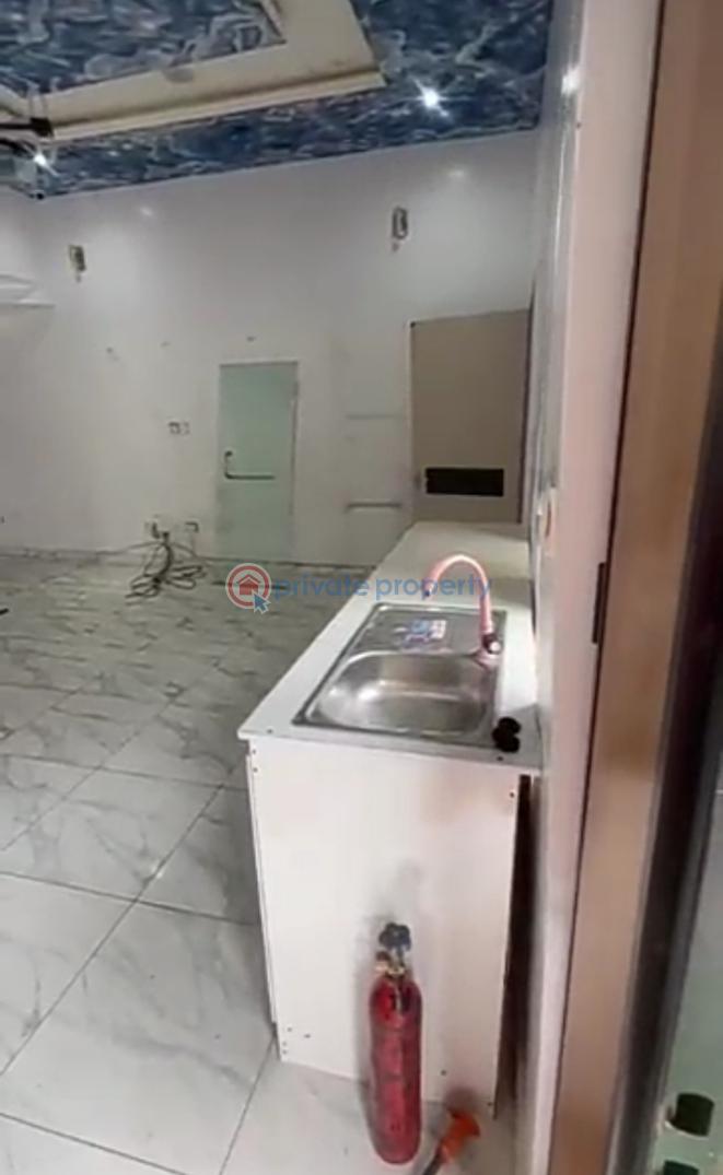 Spacious studio apartment with open plan kitchen( video) - 1 1 bedroom Studio Apartment For Rent Royal Pine Estate Orchid Road Lekki Lagos - 1