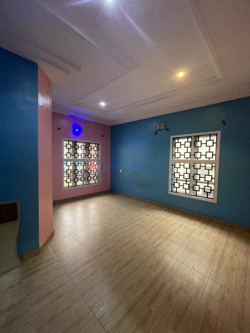 2 bedroom Block Of Flats For Rent Inside An Estate In Alapere, Off Agboyi Road Alapere Kosofe/Ikosi Lagos - 1