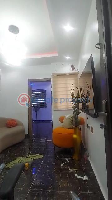 Spacious upstairs miniflat - 0 1 bedroom Mini Flat For Rent Off Market Street, Shomolu Onipanu Shomolu Lagos - 0