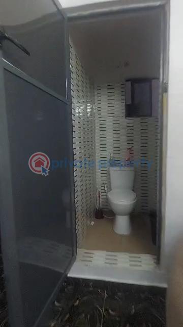 Spacious upstairs miniflat - 3 1 bedroom Mini Flat For Rent Off Market Street, Shomolu Onipanu Shomolu Lagos - 3