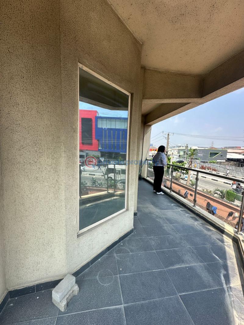 2 bedroom Shared Apartment For Sale Oniru Victoria Island Lagos - 2