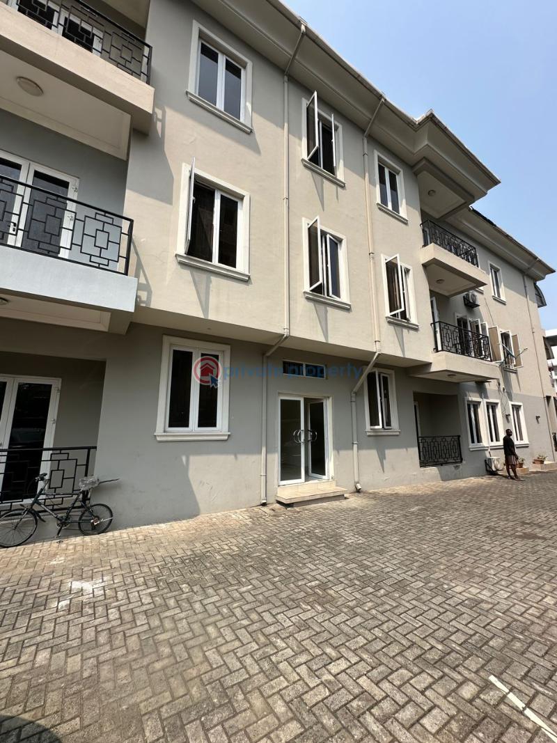 3 bedroom Shared Apartment For Rent Parkview Estate Ikoyi Lagos - 0