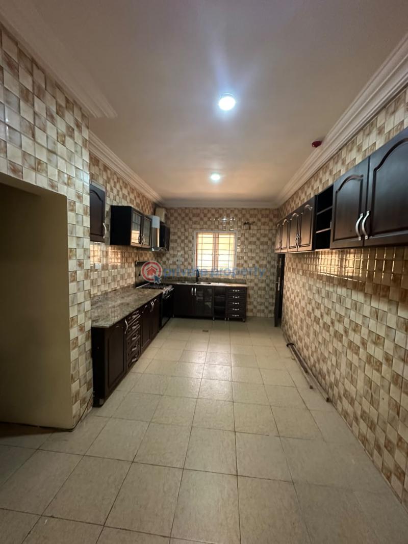 3 bedroom Shared Apartment For Rent Ikoyi Lagos - 1