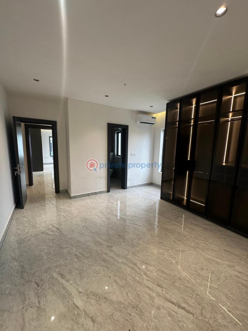 4 bedroom Shared Apartment For Rent Banana Island Road Ikoyi Lagos - 18