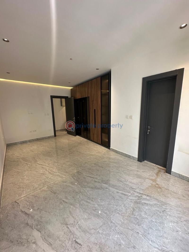 4 bedroom Shared Apartment For Rent Banana Island Road Ikoyi Lagos - 8