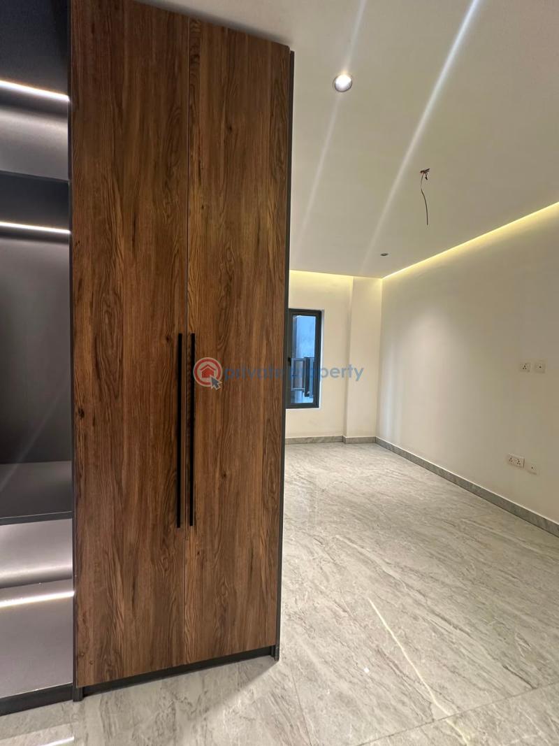 4 bedroom Shared Apartment For Rent Banana Island Road Ikoyi Lagos - 12
