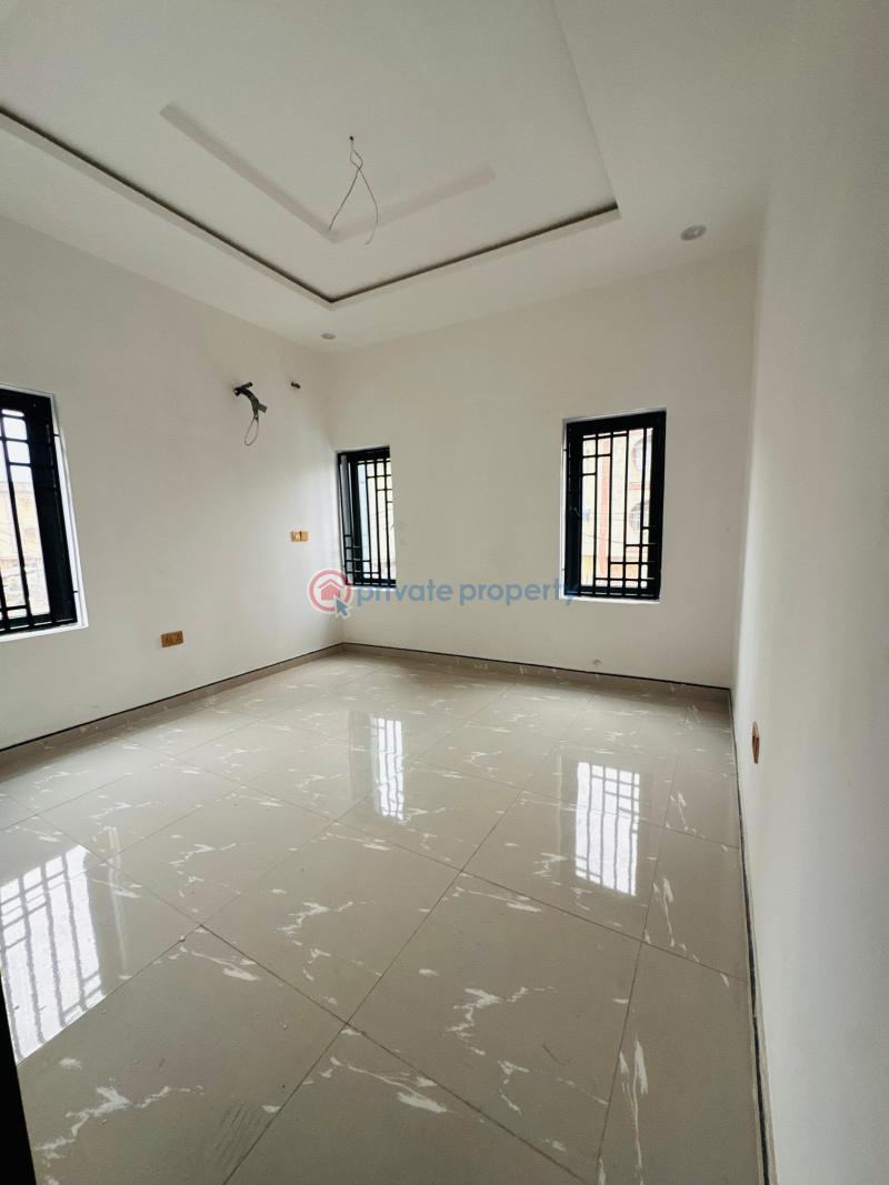 2 bedroom Block Of Flats For Sale Surulere Lagos - 8