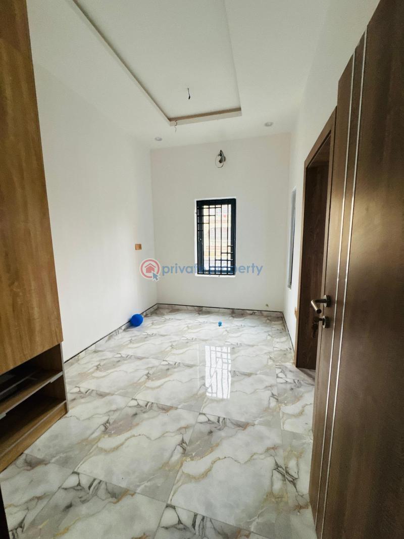 2 bedroom Block Of Flats For Sale Surulere Lagos - 9
