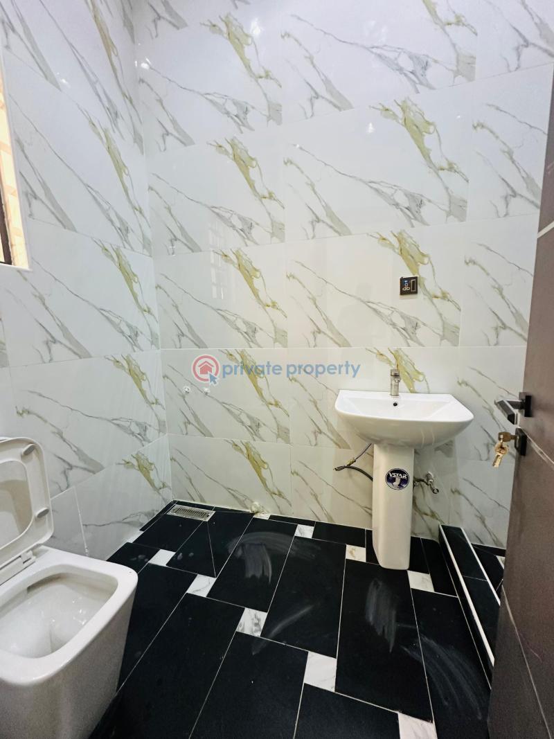 Spaciously 5 bedroom fully detached duplex with bq with swimming pool - 9 5 bedroom Detached Duplex For Sale Gbagada Lagos - 9